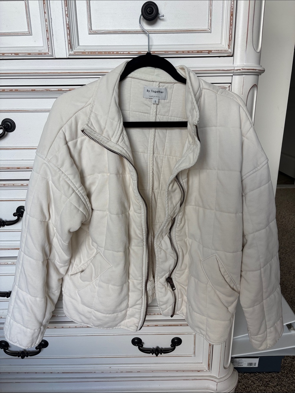 By Together Off-White Quilted Zip Puffer Knit Jacket